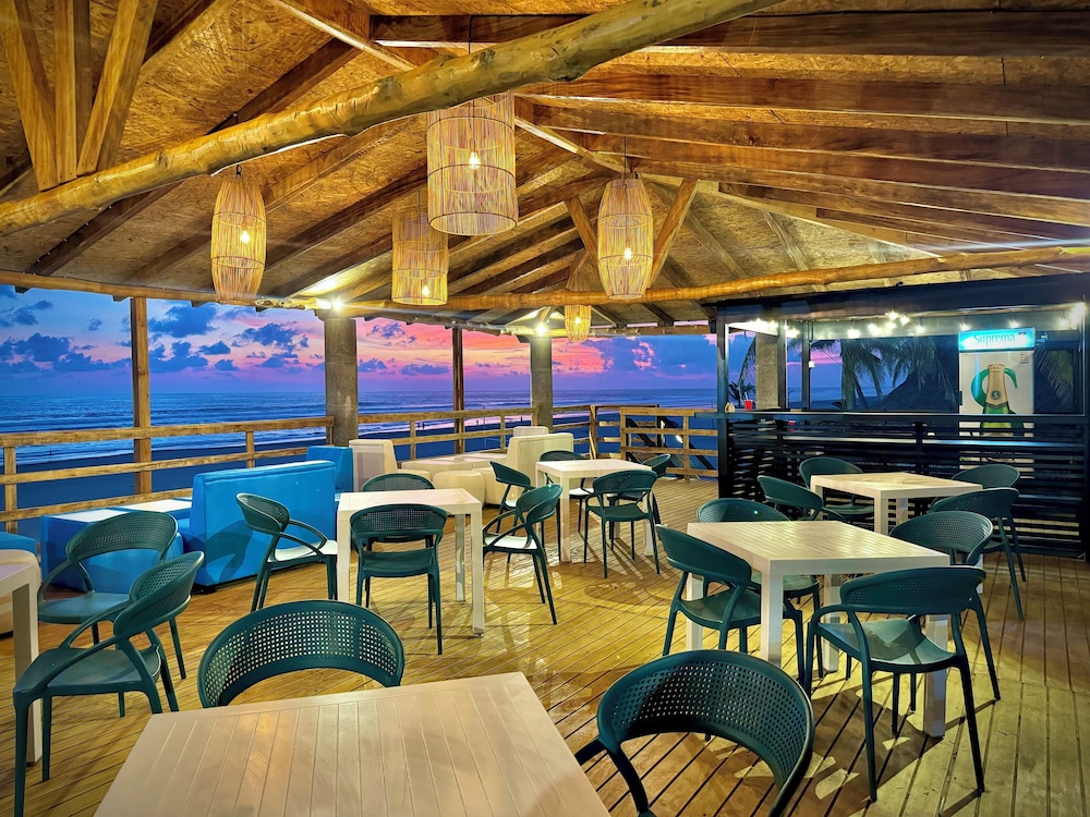 Hotel Tesoro Beach 35/50