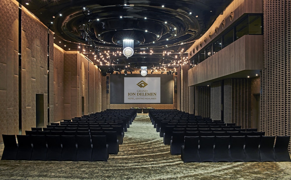Grand Ion Delemen Hotel 56/69