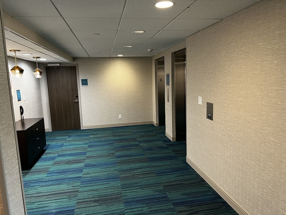 Home2 Suites by Hilton Hinesville 7/16