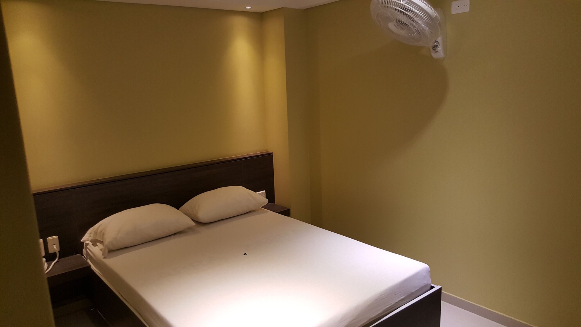ECONOMY, DOUBLE BED
