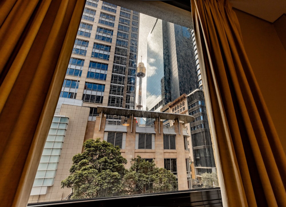 HOTEL CORONATION 26/50