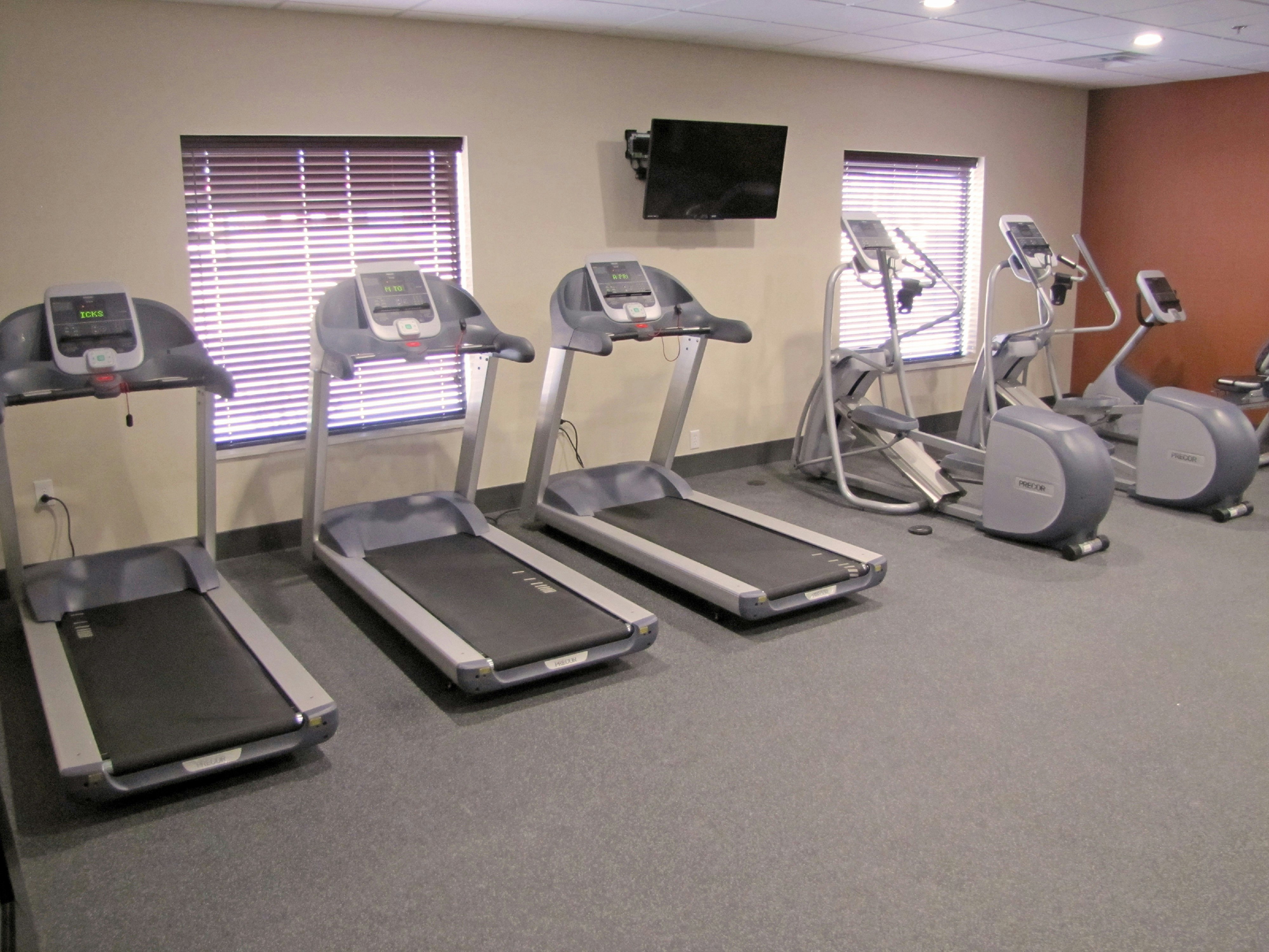 Hampton Inn McPherson KS 39/56