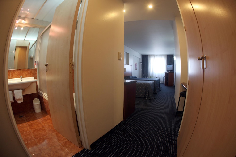Cristal Palace Hotel 18/36