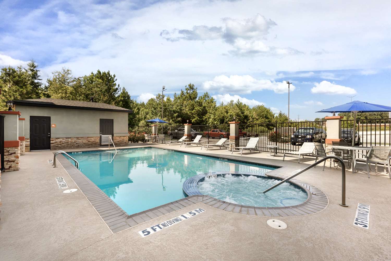 Best Western Carthage Inn & Suites 7/13