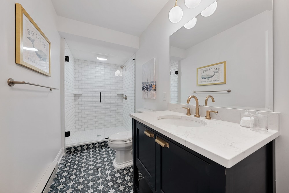 The Washington Boutique Hotel near Cedar Point & Sports Center 45/50