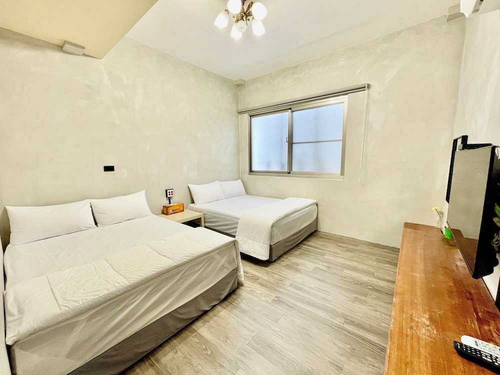 Snug Nine Inn 24/61