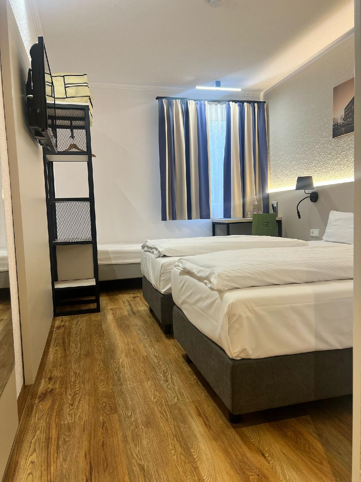 Room, Triple, 3 Beds