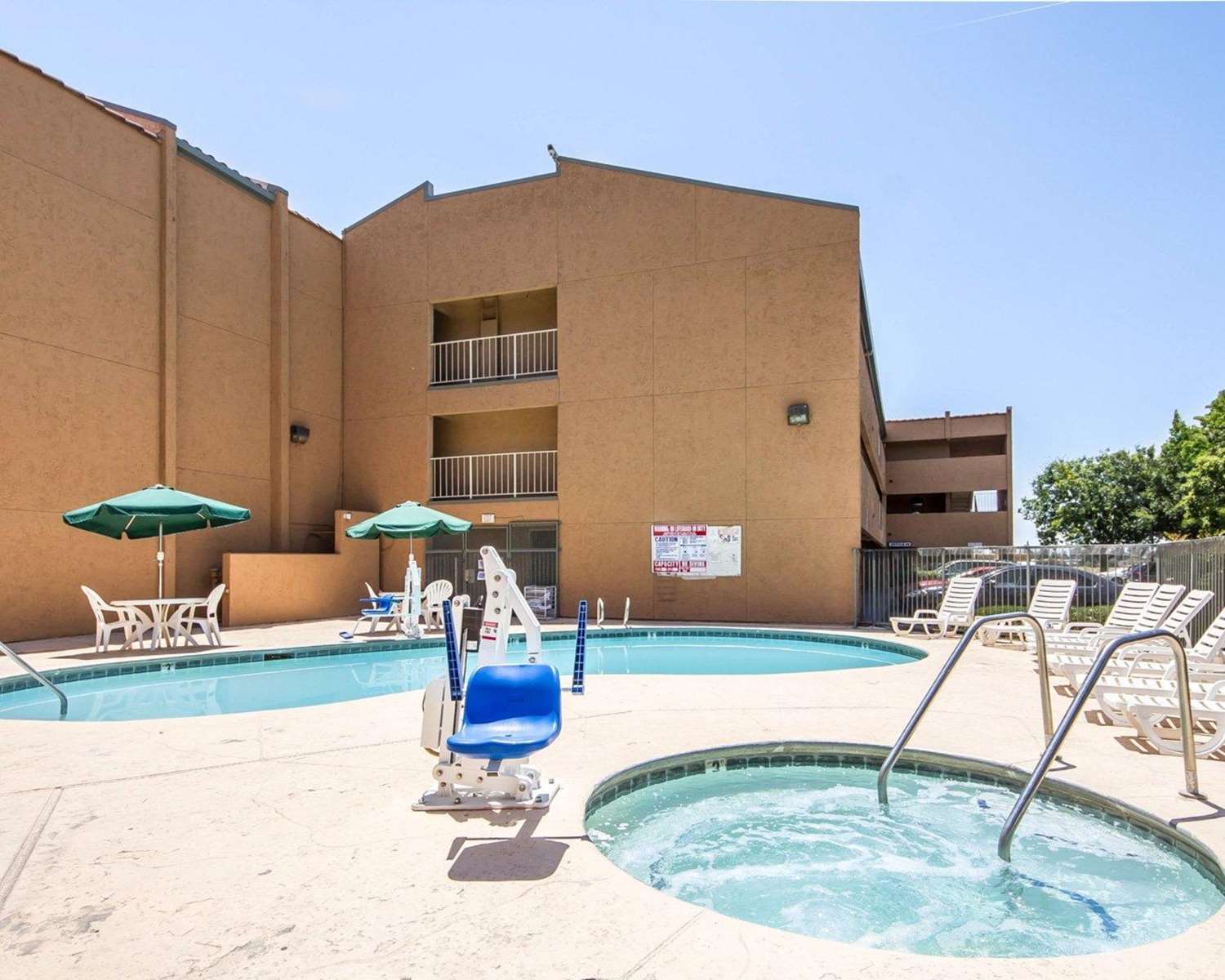 Studio6 Sacramento, CA - Natomas & SMF Airport 1/6