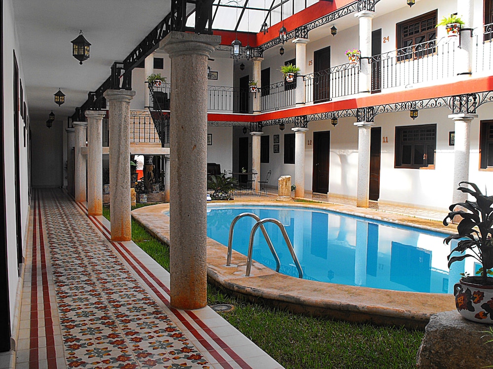 La Aurora Hotel Colonial 52/61
