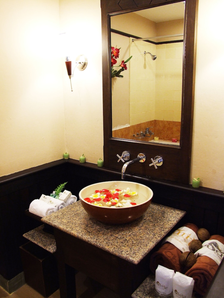 Sarita Chalet Spa 23/30