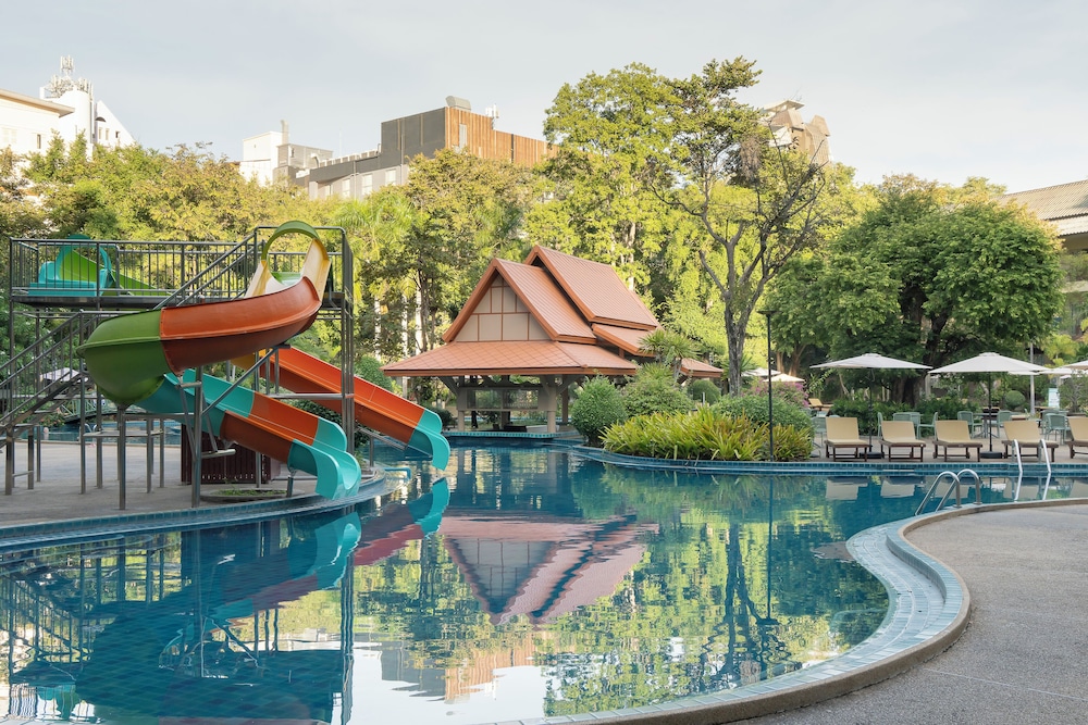 The Green Park Resort 55/65