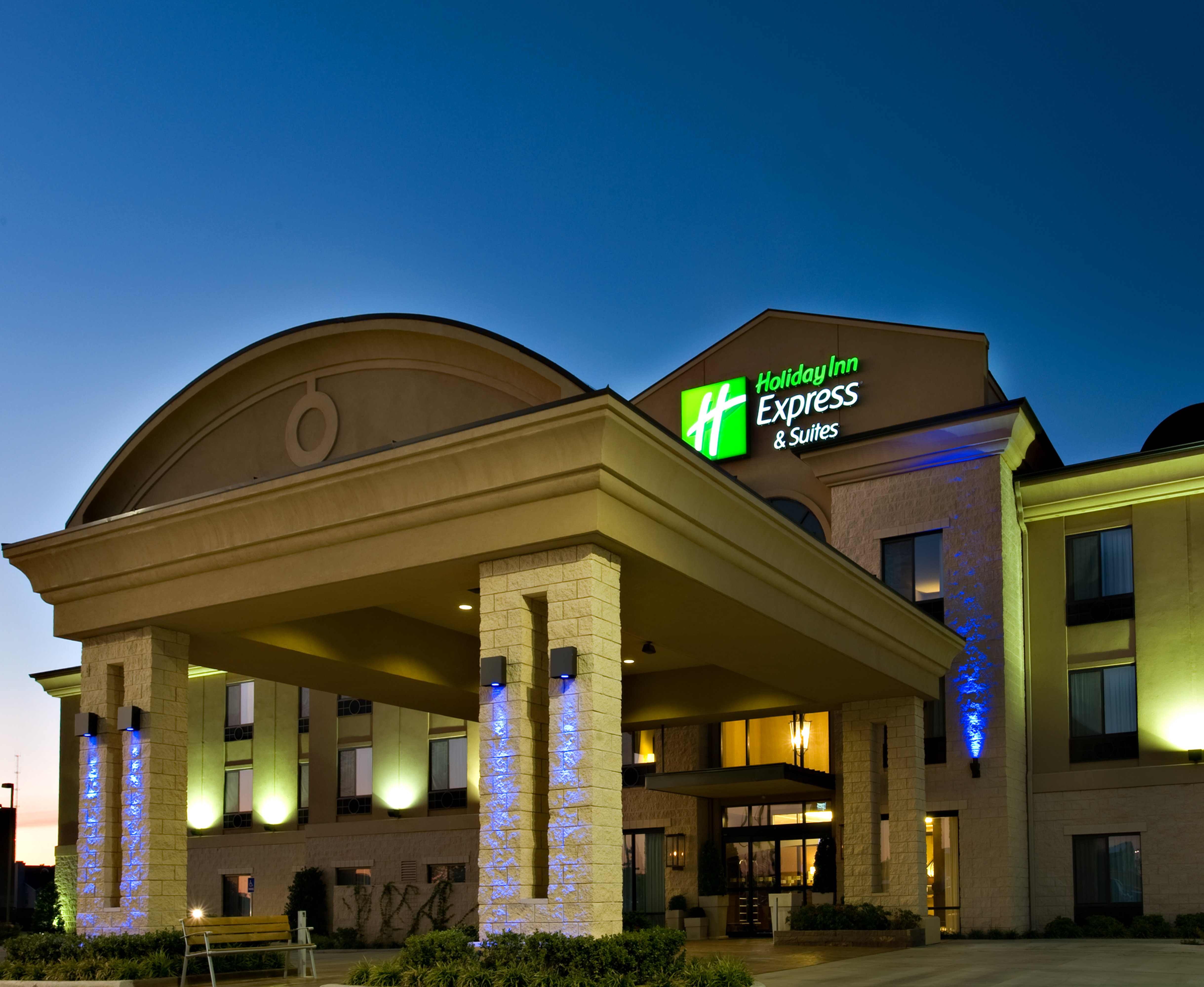 Holiday Inn Express Hotel & Suites Wichita Falls 4/52