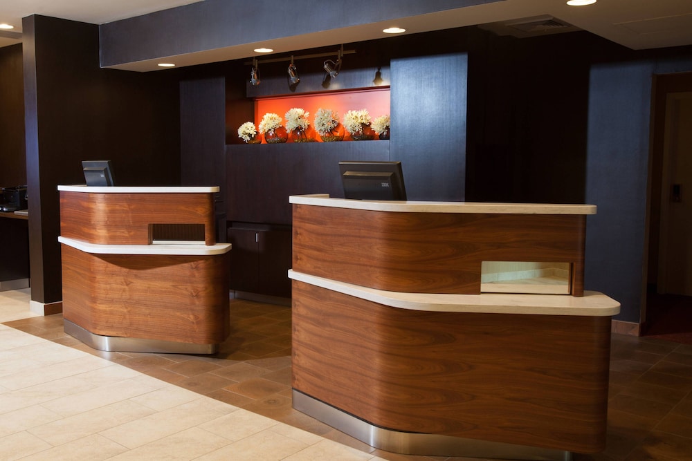 Courtyard By Marriott Burlington Williston 5/65
