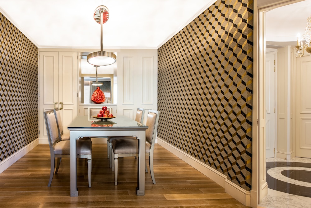 Alvear Icon Hotel 58/72