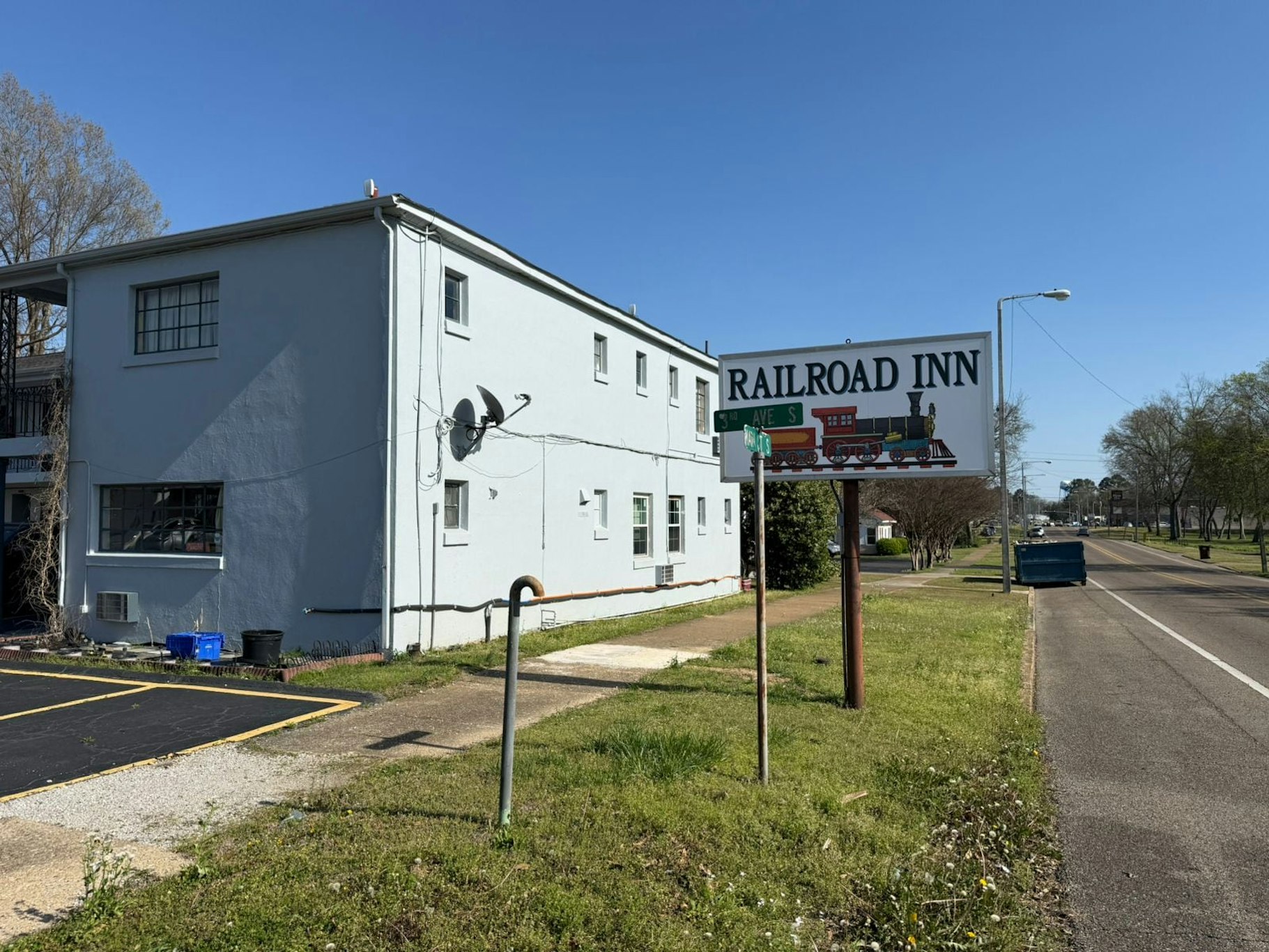 Railroad Inn Amory Near Tupelo MS 28/43