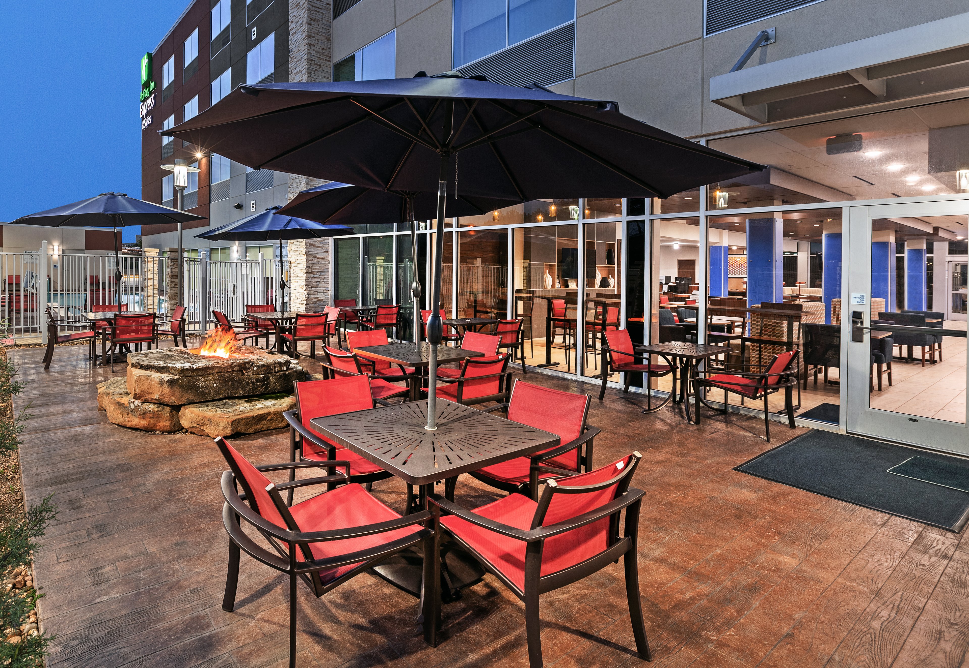 Holiday Inn Express Suites Brenham South 35/46
