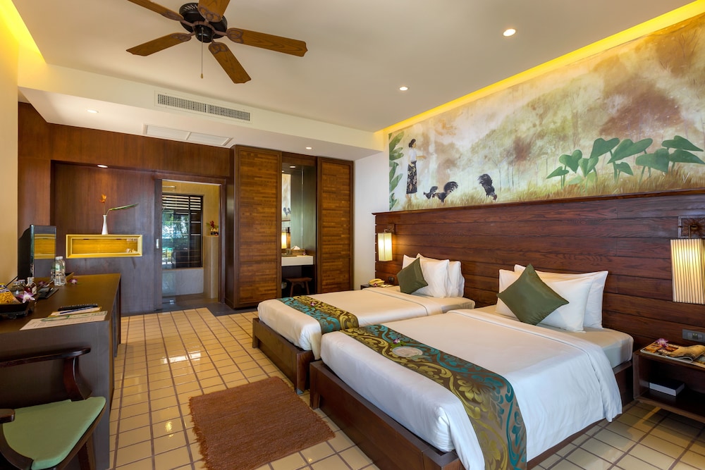 Khaolak Wanaburee Resort 24/73