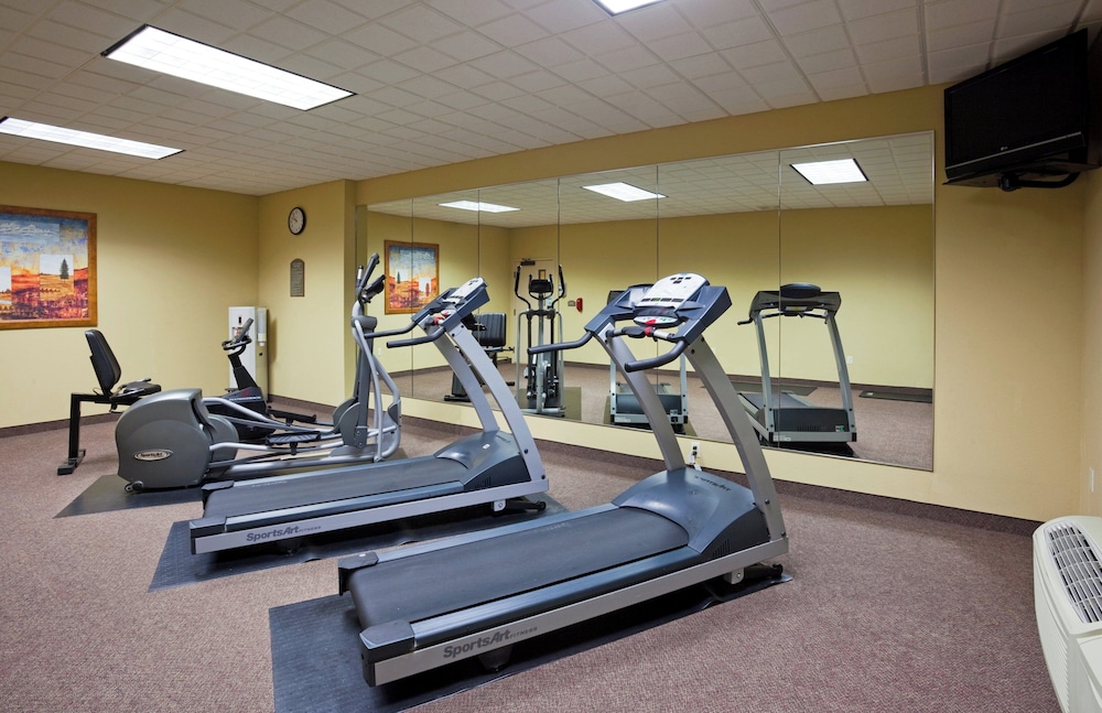 Holiday Inn Stevens Point Convention Ctr 34/72