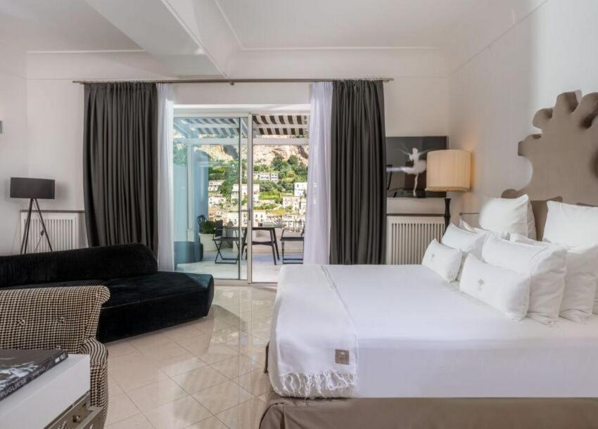Junior Suite, Deluxe