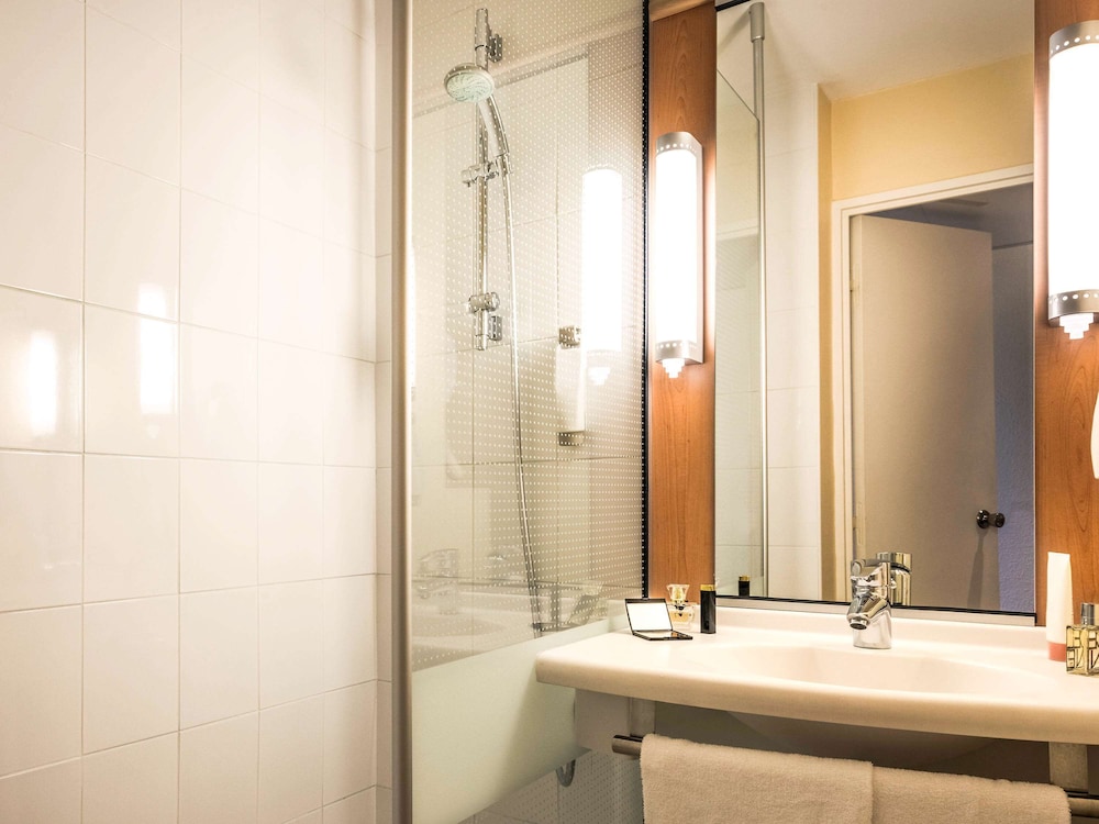 Ibis Paris Montmartre 18Eme 48/49