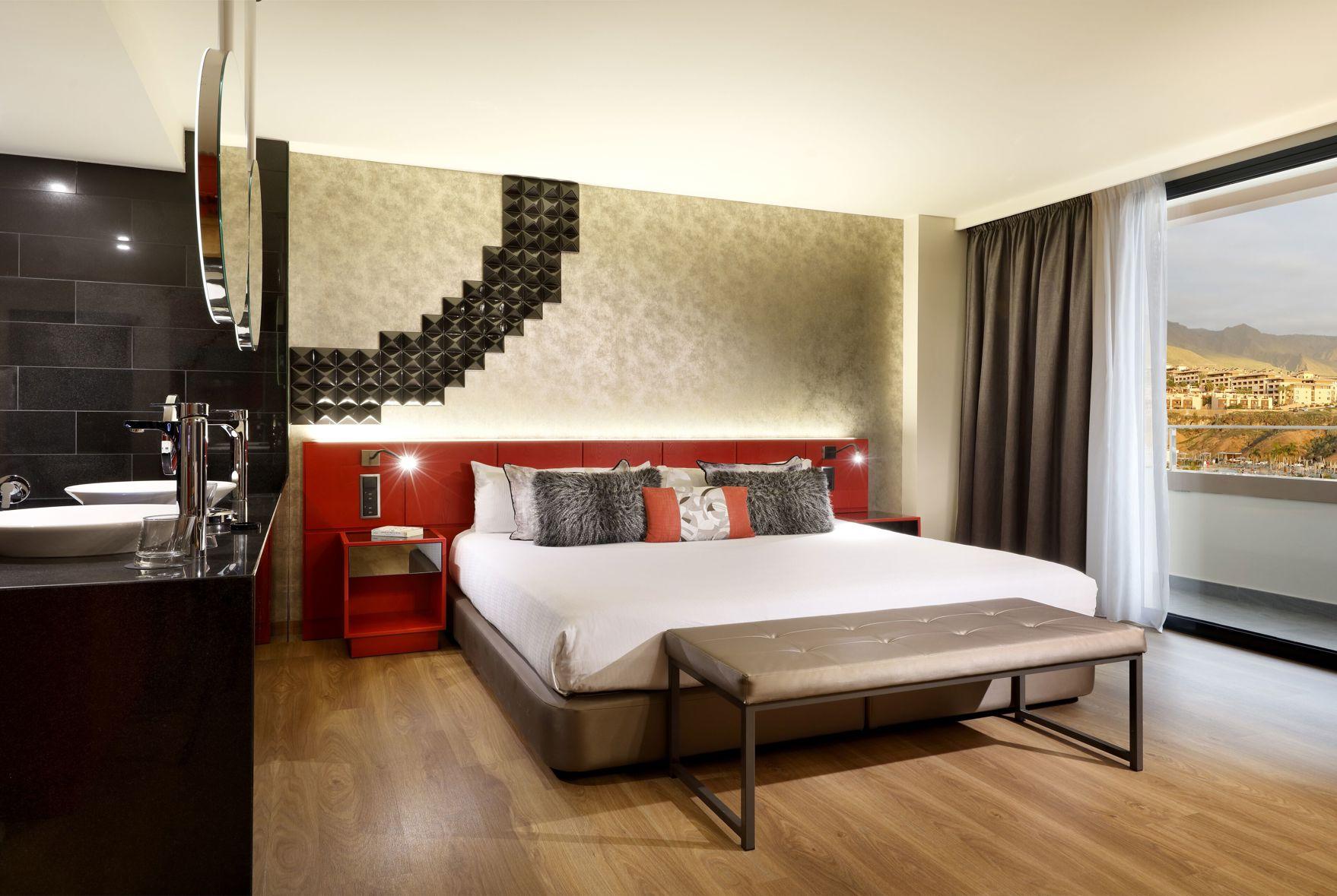 Silver, Family, Studio, Suite, Single Bed