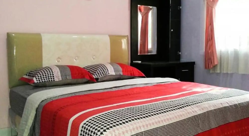 Cendana Mulia Hostel 13/20