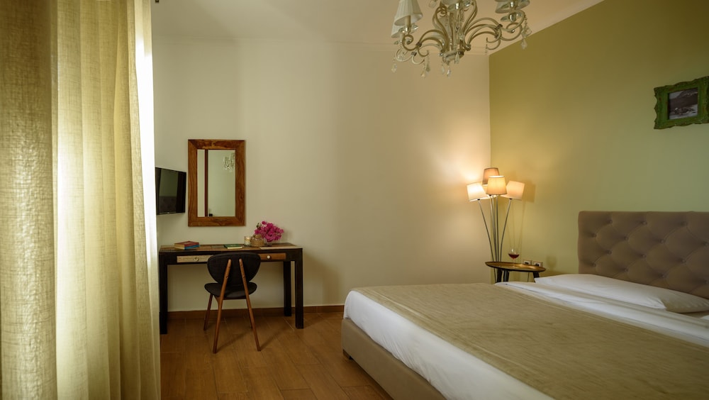 Suite Home Santorini 17/75