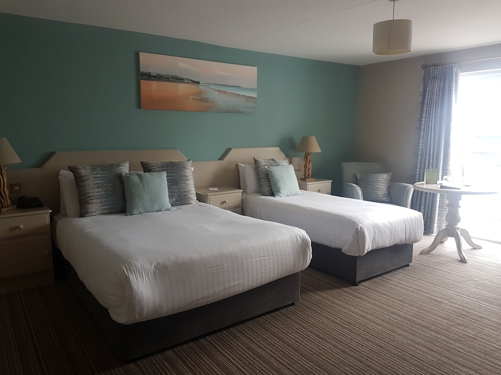 Causeway Hotel 16/68