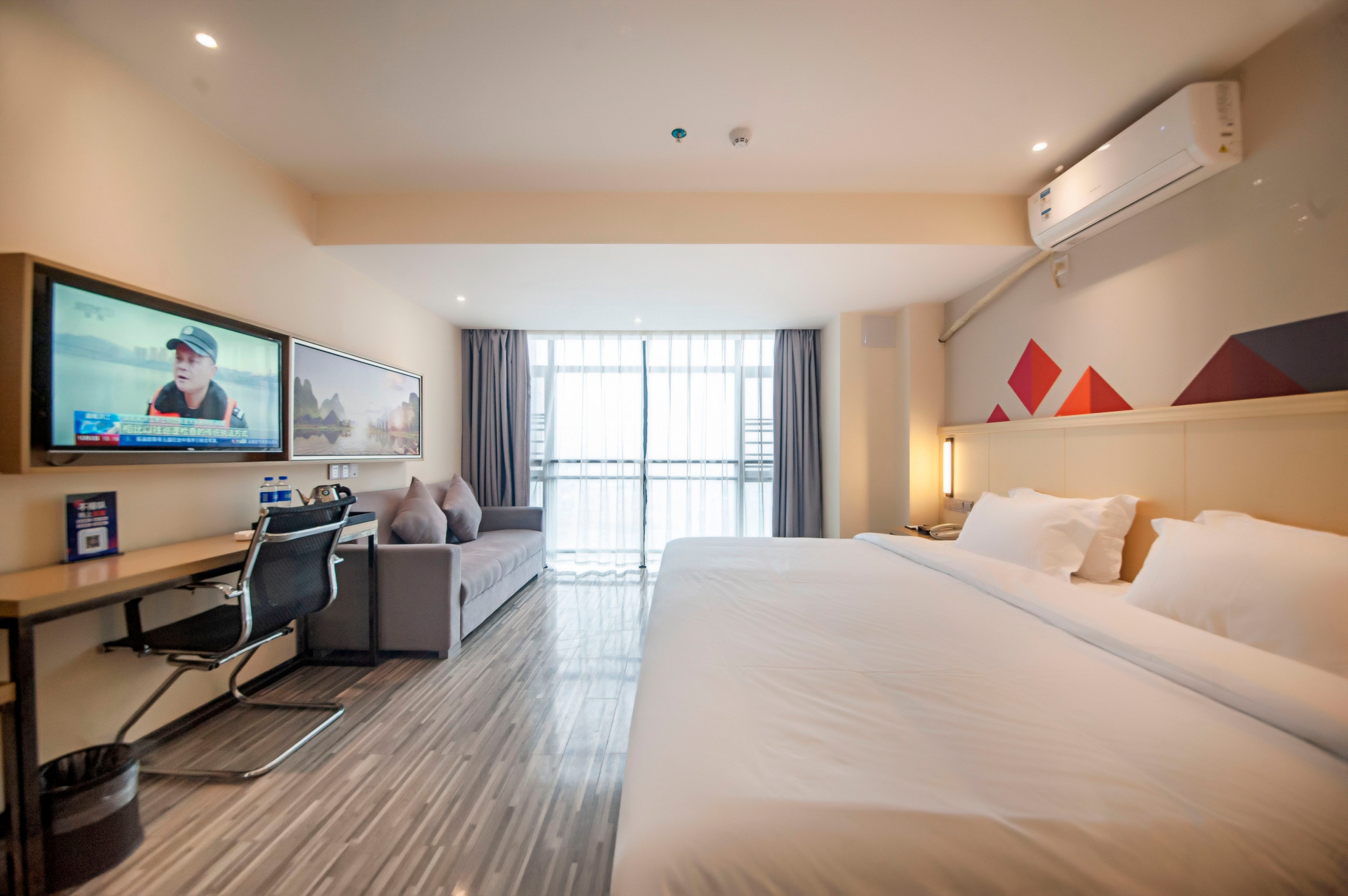 Borrman Hotel Guilin North Railway Station Hengda Square 16/49