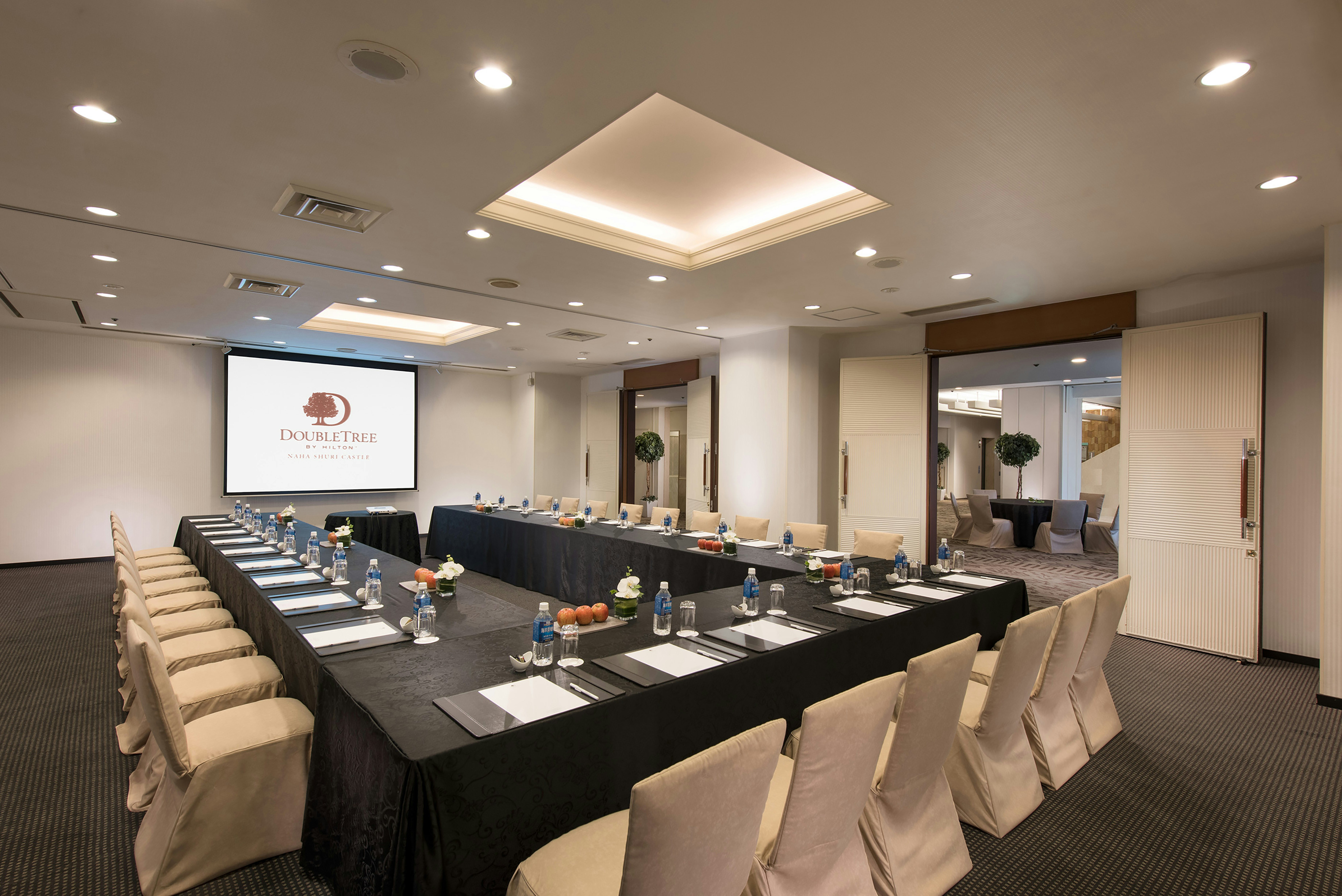 DoubleTree by Hilton Hotel Naha Shuri Castle 59/67