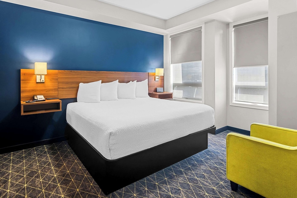 STANDARD, KING BED