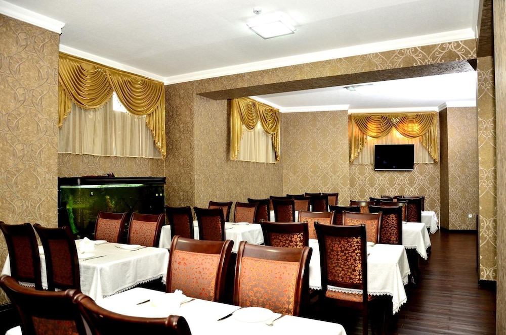 Hotel Diyora 33/37