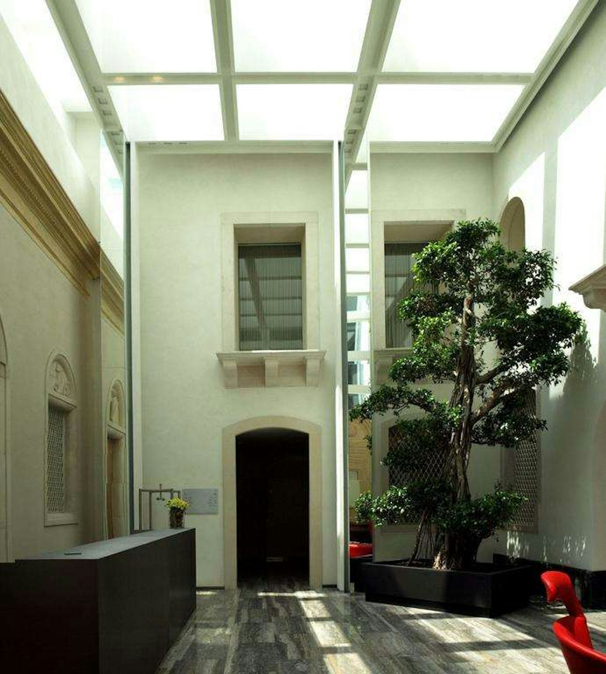 Romano House 65/69