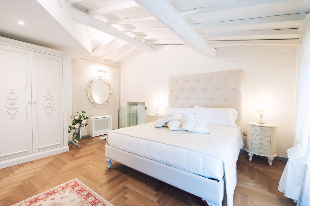 RELAIS SASSA AL SOLE 23/65