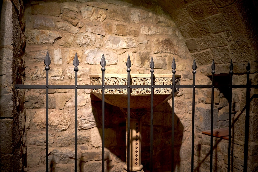 Castello di Tornano 24/48