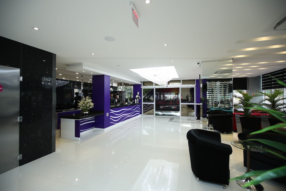 Holiday And Business Hotel 5/50