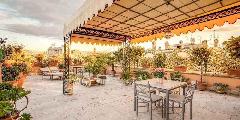 Exclusive Terrace Largo Argentina 11/27