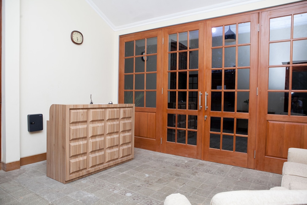 Reddoorz Plus Near Pasundan University 20/25