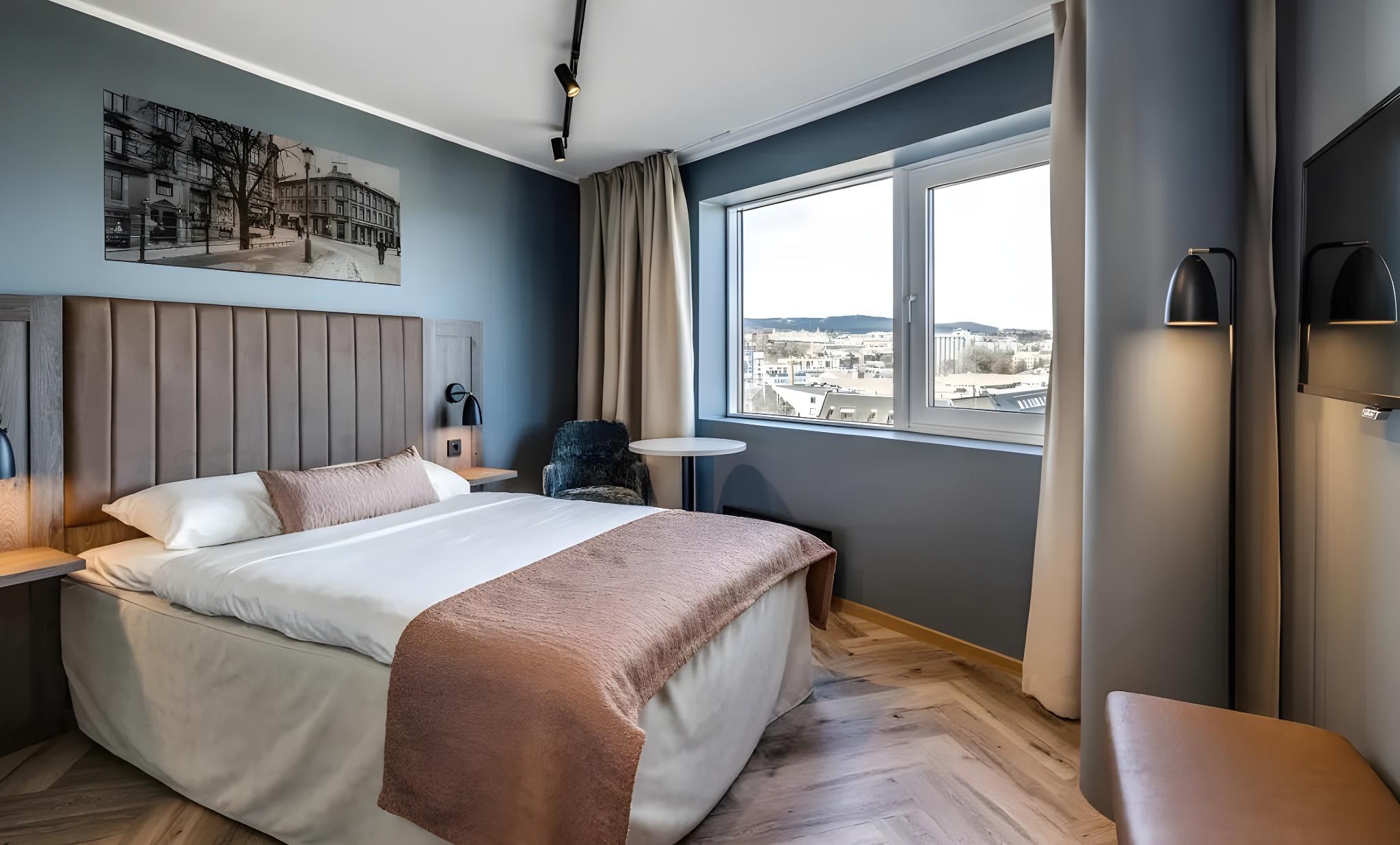 Semi Room, Semi Double Bed, Small