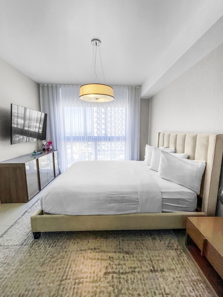 Provident Grand Luxury Short Term Residences 7/50