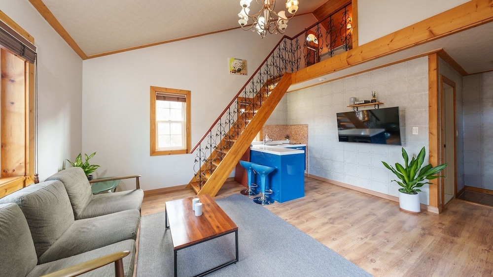 Hongcheon Lime Orange Pension 27/49