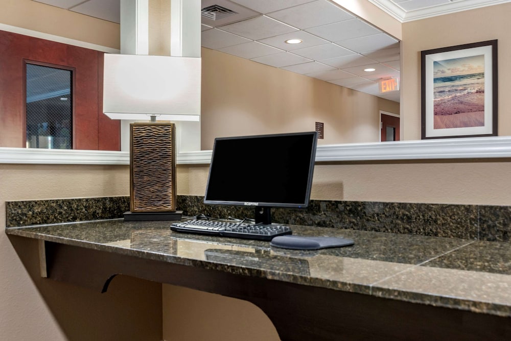 Comfort Inn & Suites Fort Walton Beach - Destin West 8/38