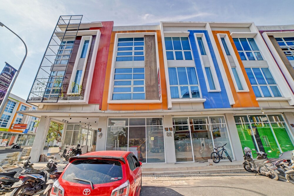 OYO 90559 Gamacity Residence 2/25