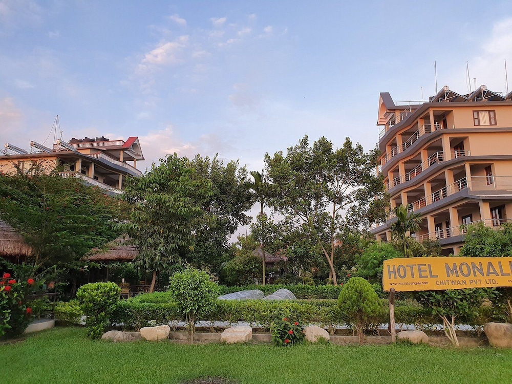 Hotel Monalisa Chitwan 31/32