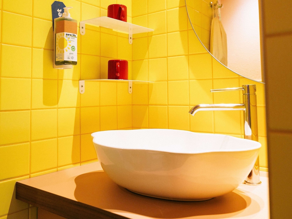 Ibis Styles Pont du Gard Route d'Avignon 46/49