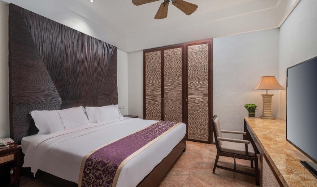 Mini, Suite, Queen Bed, Sea View