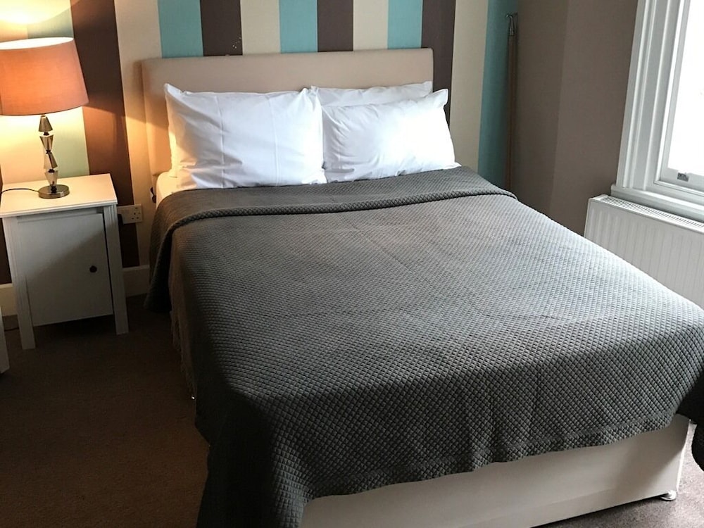RAVNA GORA HOTEL 25/67