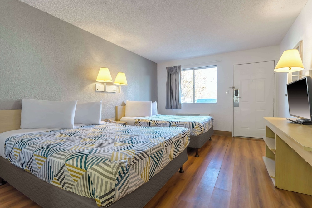 Motel6 Hayward, CA – Silicon Valley Gateway 35/61