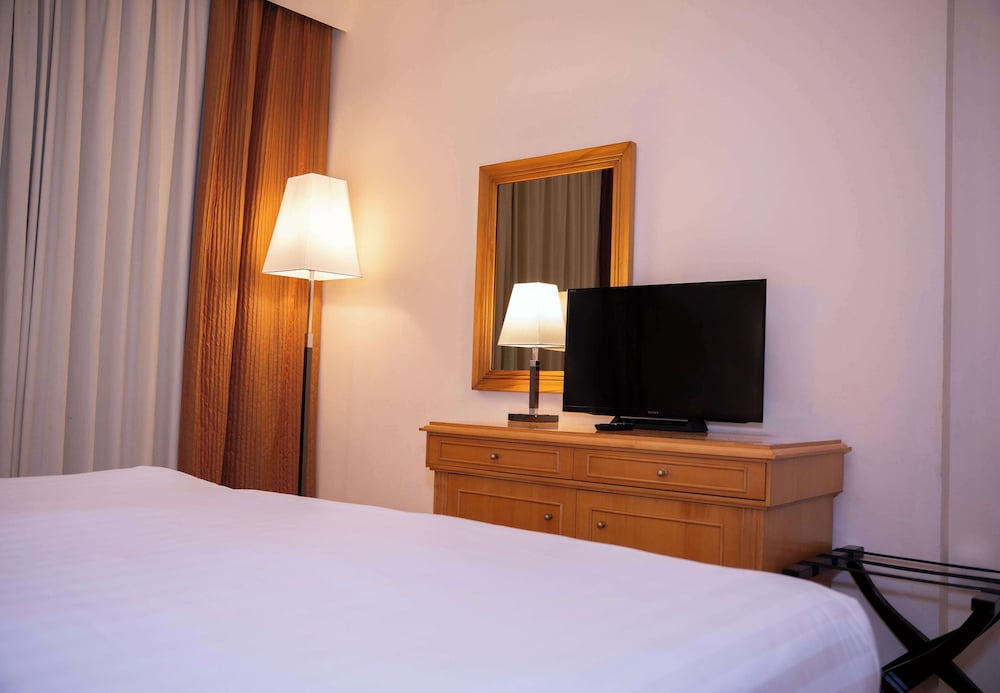 Golden Tulip Sharjah- Hotel Apartments photo4