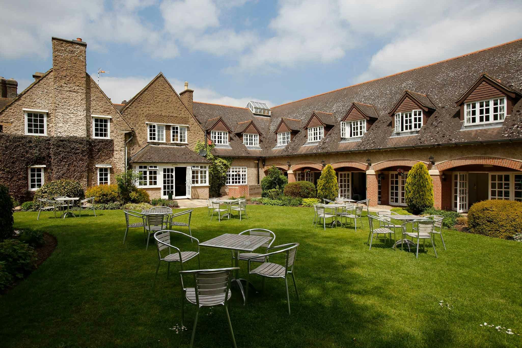 Quorn Grange Hotel 46/47